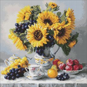 Картина зі страз 40*40 см АМО 08338 "Соняшники з виноградом" Ідейка